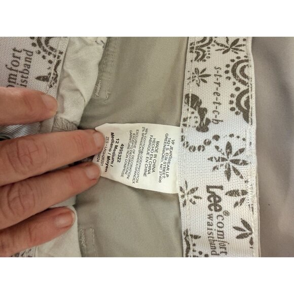 Lee Comfort Waistband Cargo Capri Pants Womens S 12 Khaki Beige Stretch Roll Tab - Picture 7 of 8